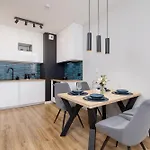 شقة Kielkowskiego Modern & Comfy With Balcony Cracow By Renters كراكوفيا