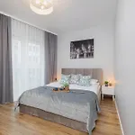 شقة Kielkowskiego Modern & Comfy With Balcony Cracow By Renters كراكوفيا