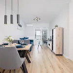 Apartment Kielkowskiego Modern & Comfy With Balcony Cracow By Renters
