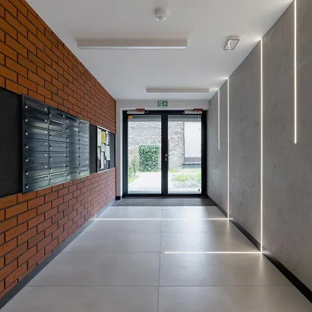 Kielkowskiego Modern & Comfy With Balcony Cracow By Renters