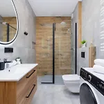 Kielkowskiego Modern & Comfy With Balcony Cracow By Renters Apartmán